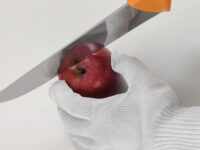 guanti-anti-taglio-tauro_essiccatori-mela-coltello.jpg